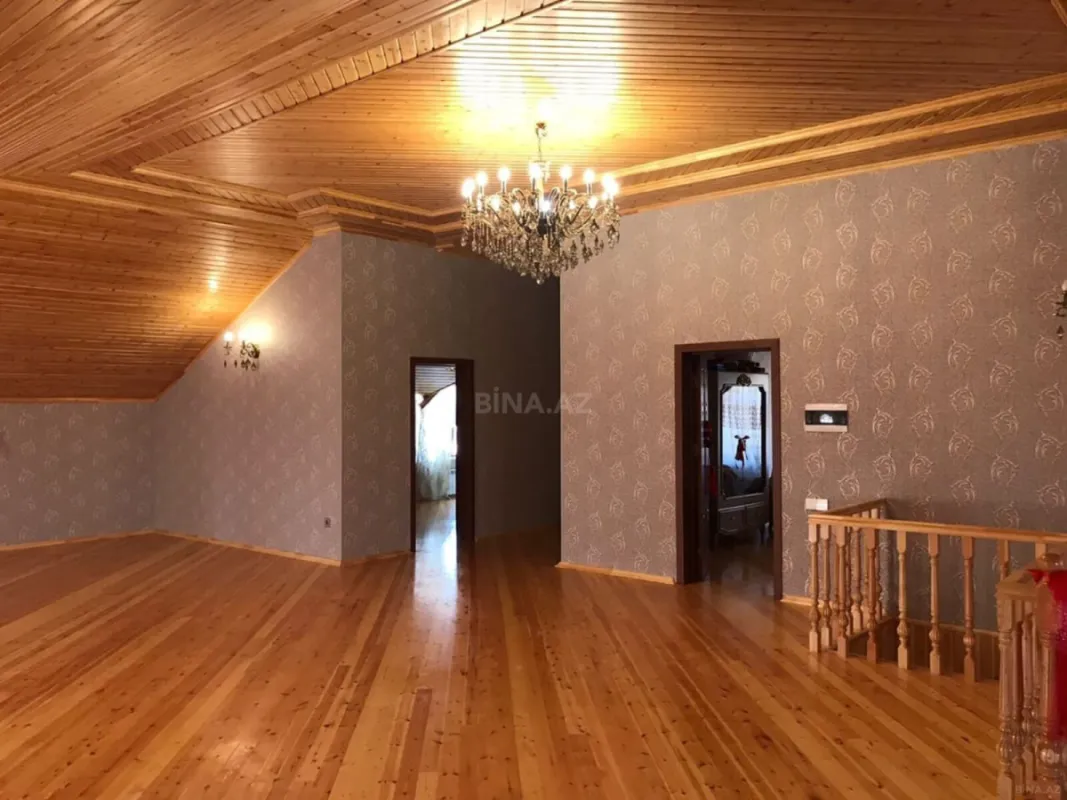 Satılır 6 otaqlı həyət evi 400 m²