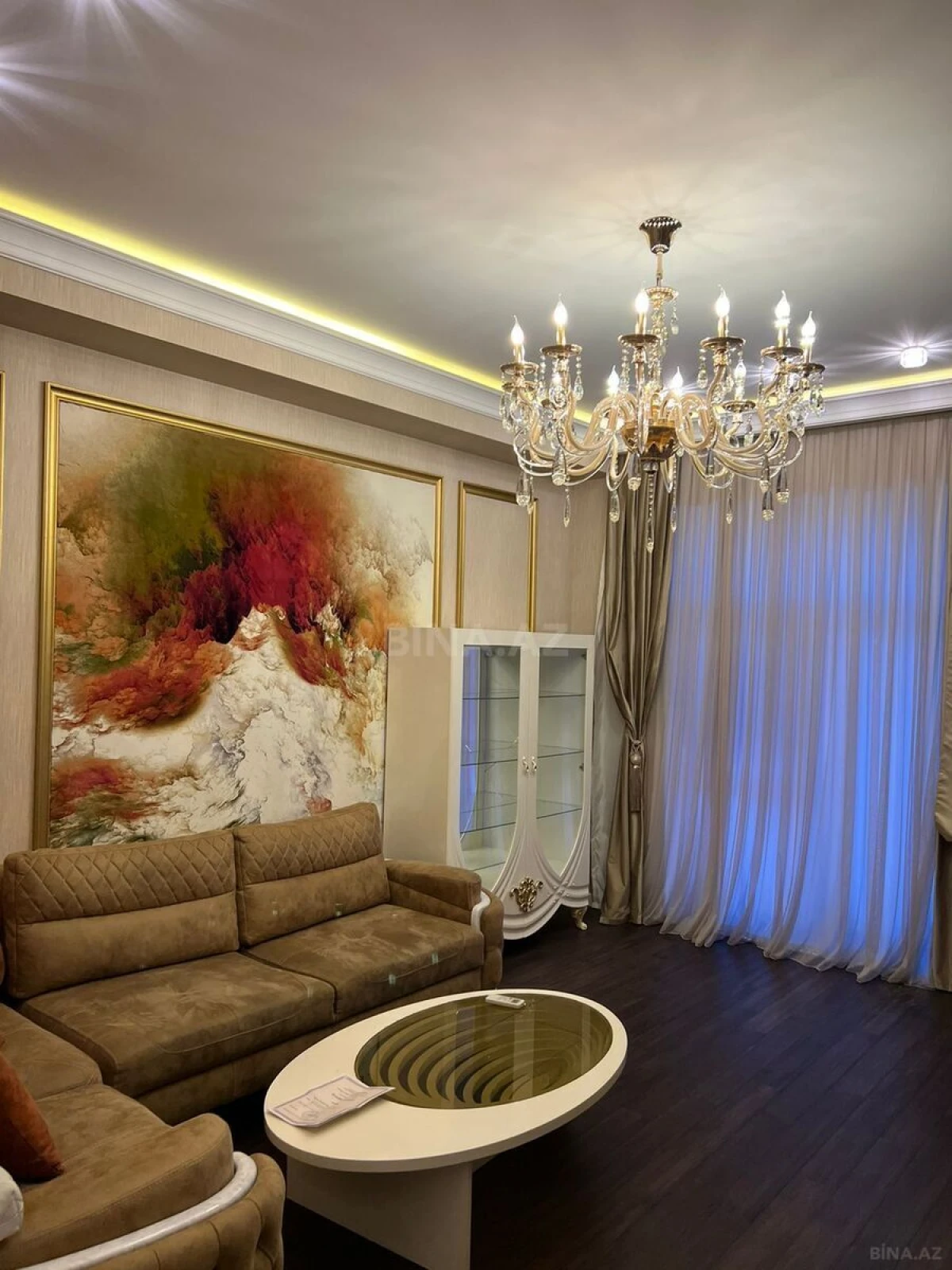 Kirayə verilir 2 otaqlı mənzil 65 m²