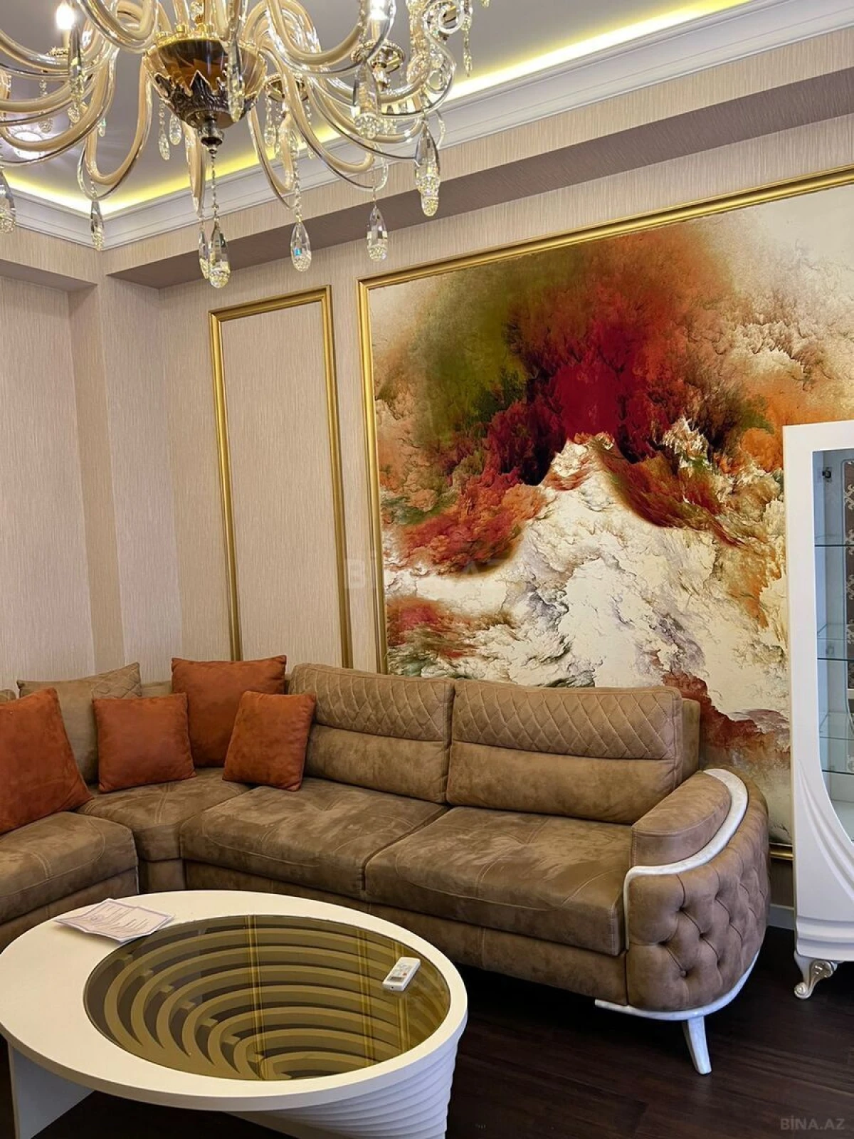 Kirayə verilir 2 otaqlı mənzil 65 m²