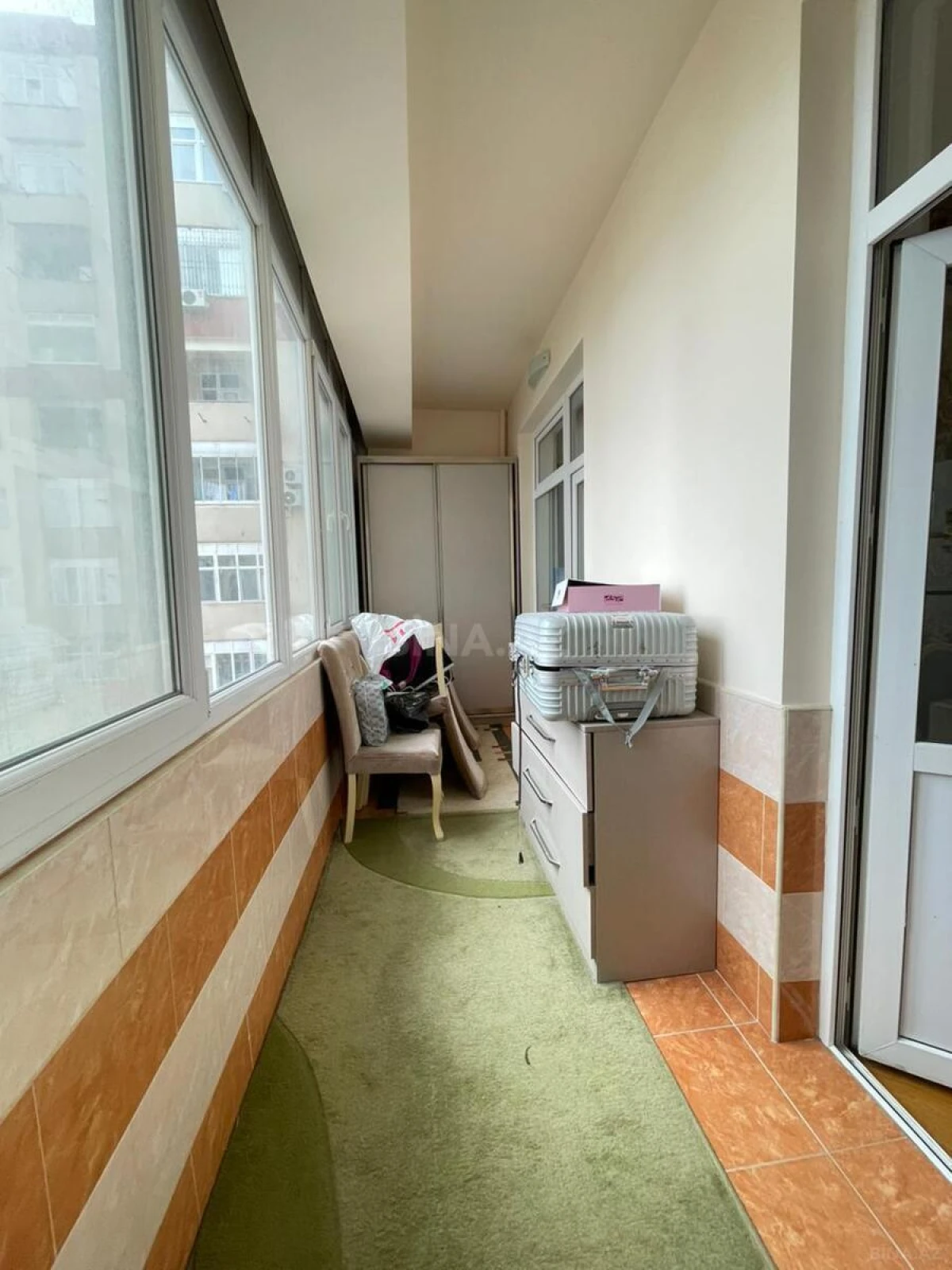 Satılır 3 otaqlı mənzil 127 m²