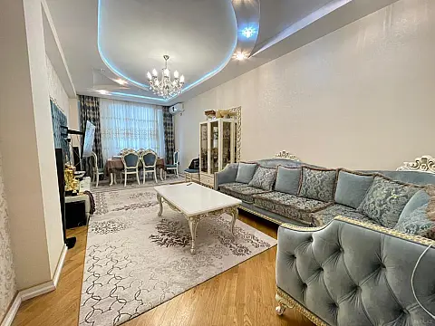 Satılır 3 otaqlı mənzil 127 m² — Bakı, Şəhər mərkəzi 3 otaq 127.00 m²