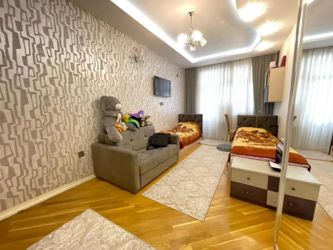 Satılır 3 otaqlı mənzil 127 m²