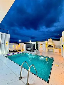 Kirayə verilir 5 otaqlı həyət evi 220 m²