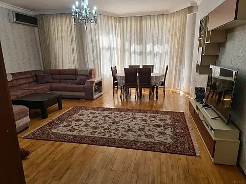 Satılır 3 otaqlı mənzil 155 m²