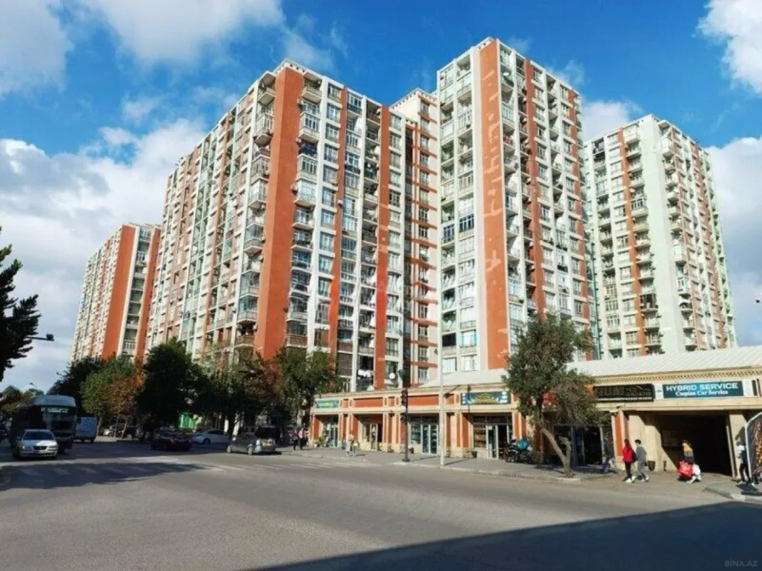Satılır 3 otaqlı mənzil 155 m²