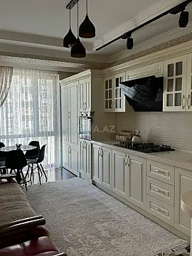 Kirayə verilir 3 otaqlı mənzil 140 m²