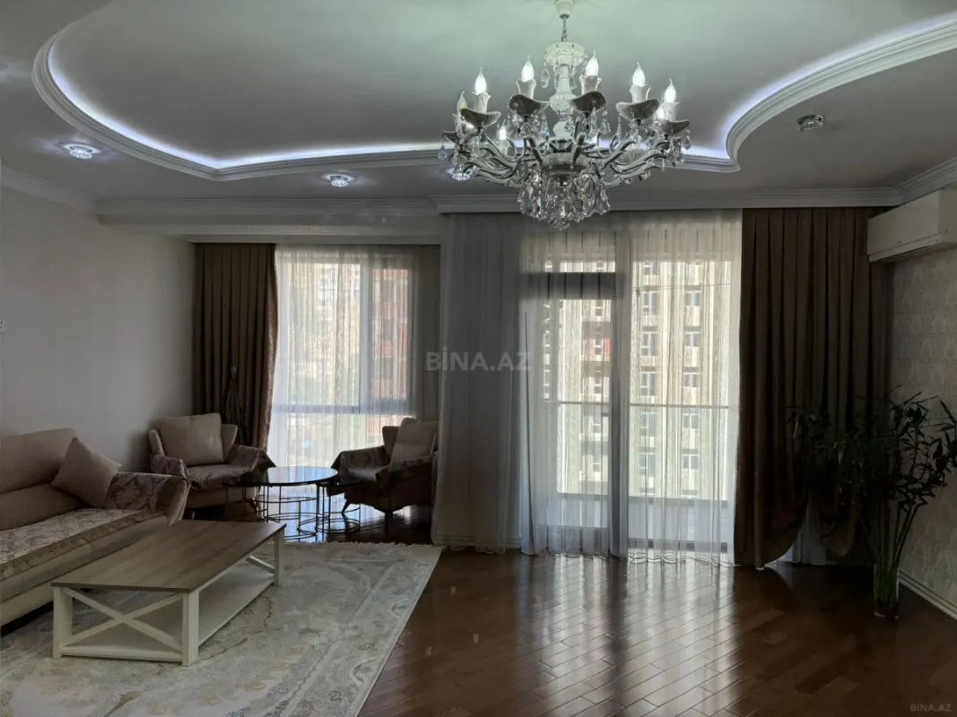 Kirayə verilir 3 otaqlı mənzil 140 m²
