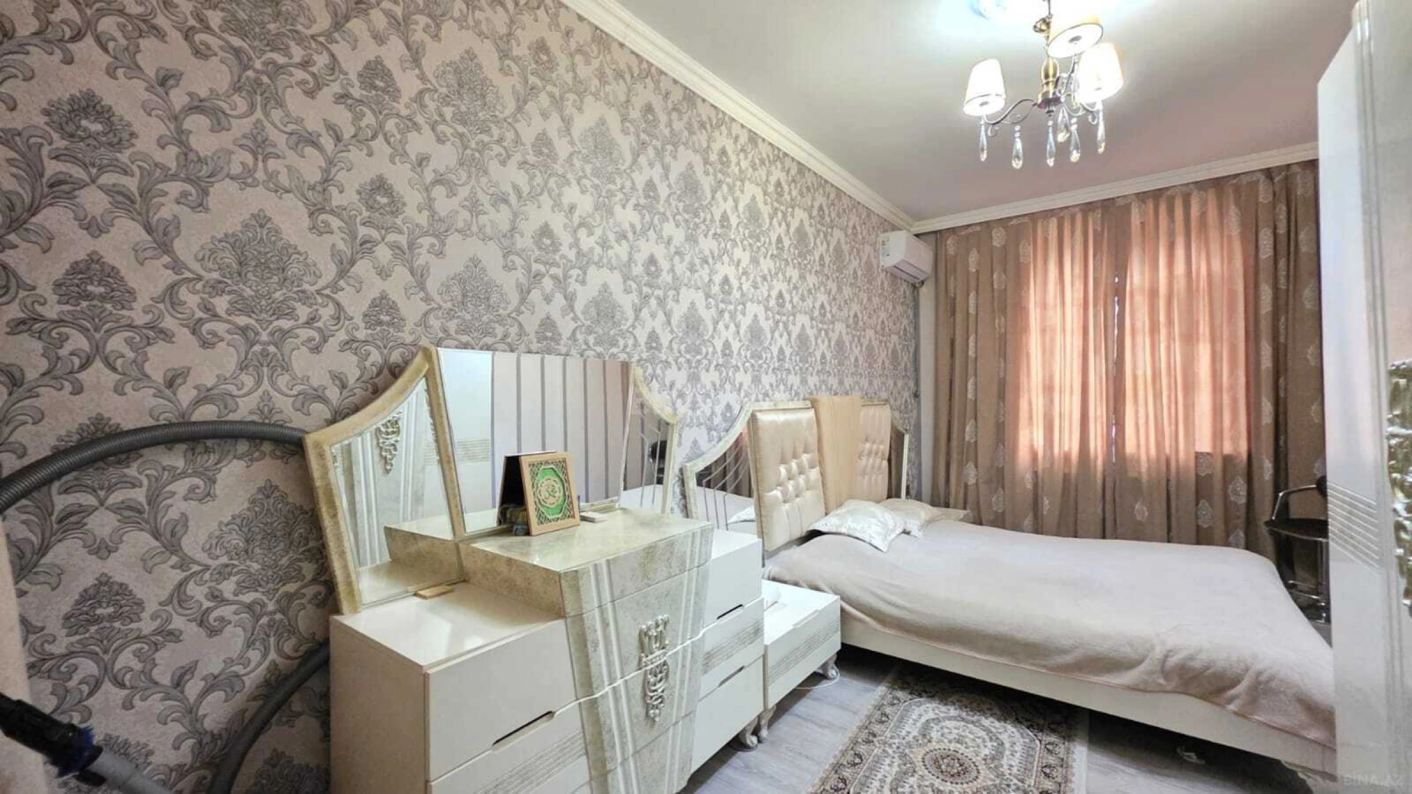 Satılır 3 otaqlı mənzil 90 m²