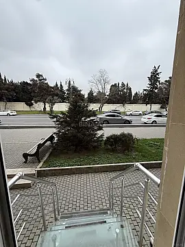 Kirayə verilir 1 otaqlı ofis 25 m²