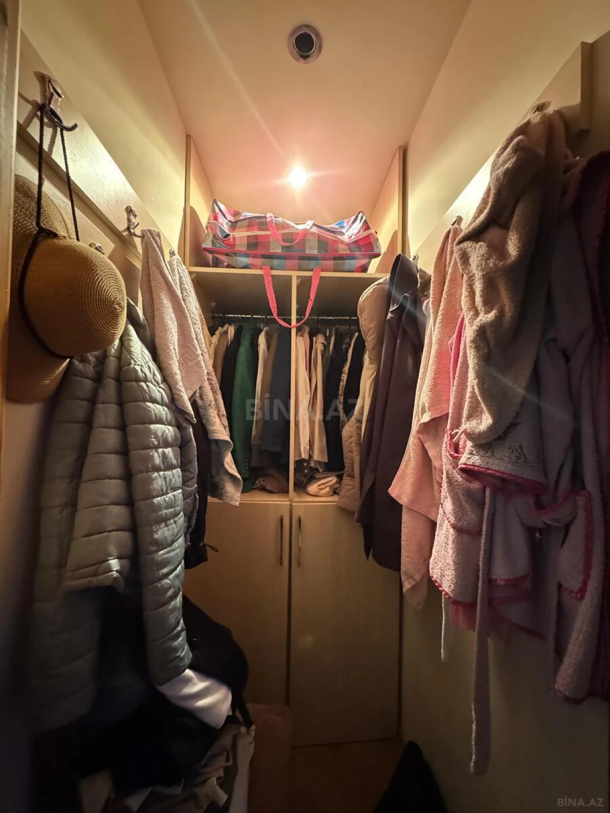 Satılır 2 otaqlı mənzil 67 m²