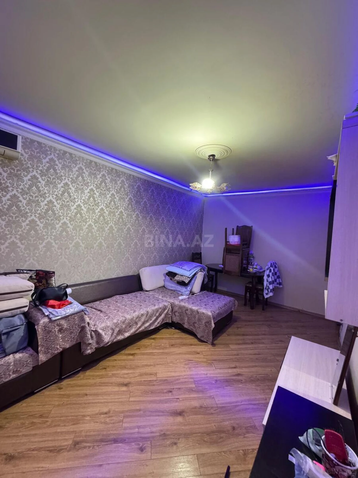 Satılır 2 otaqlı mənzil 67 m²