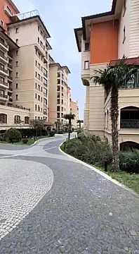 Satılır 4 otaqlı mənzil 210 m²