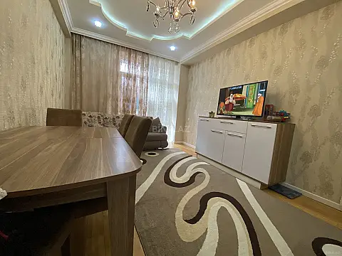 Satılır 2 otaqlı mənzil 56 m²