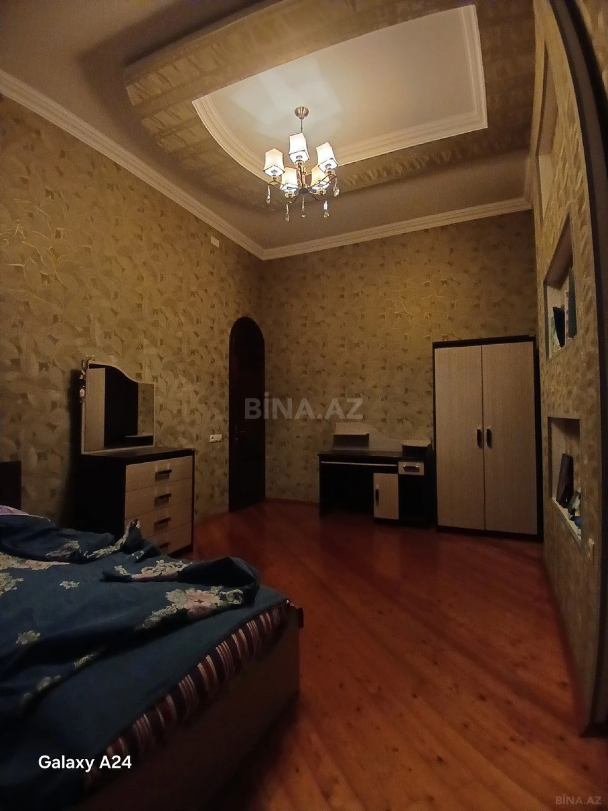 Satılır 6 otaqlı həyət evi 256 m²