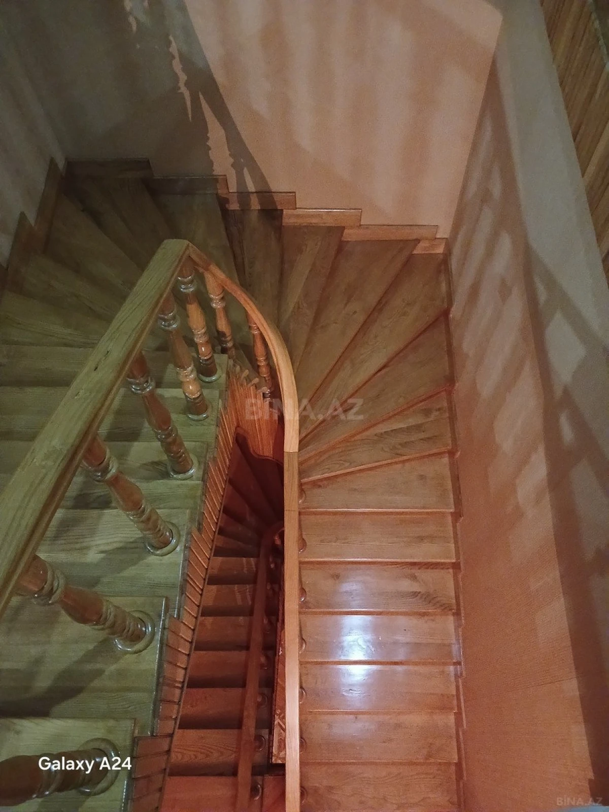 Satılır 6 otaqlı həyət evi 256 m²