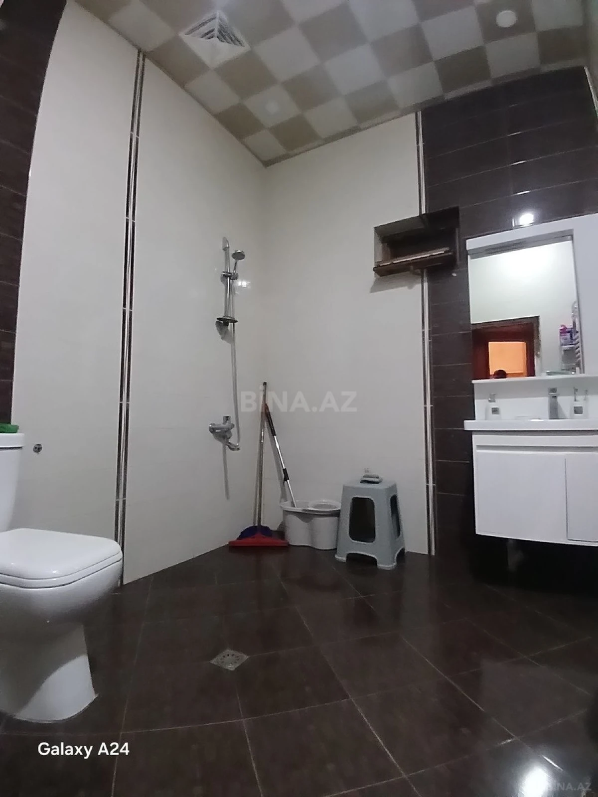 Satılır 6 otaqlı həyət evi 256 m²