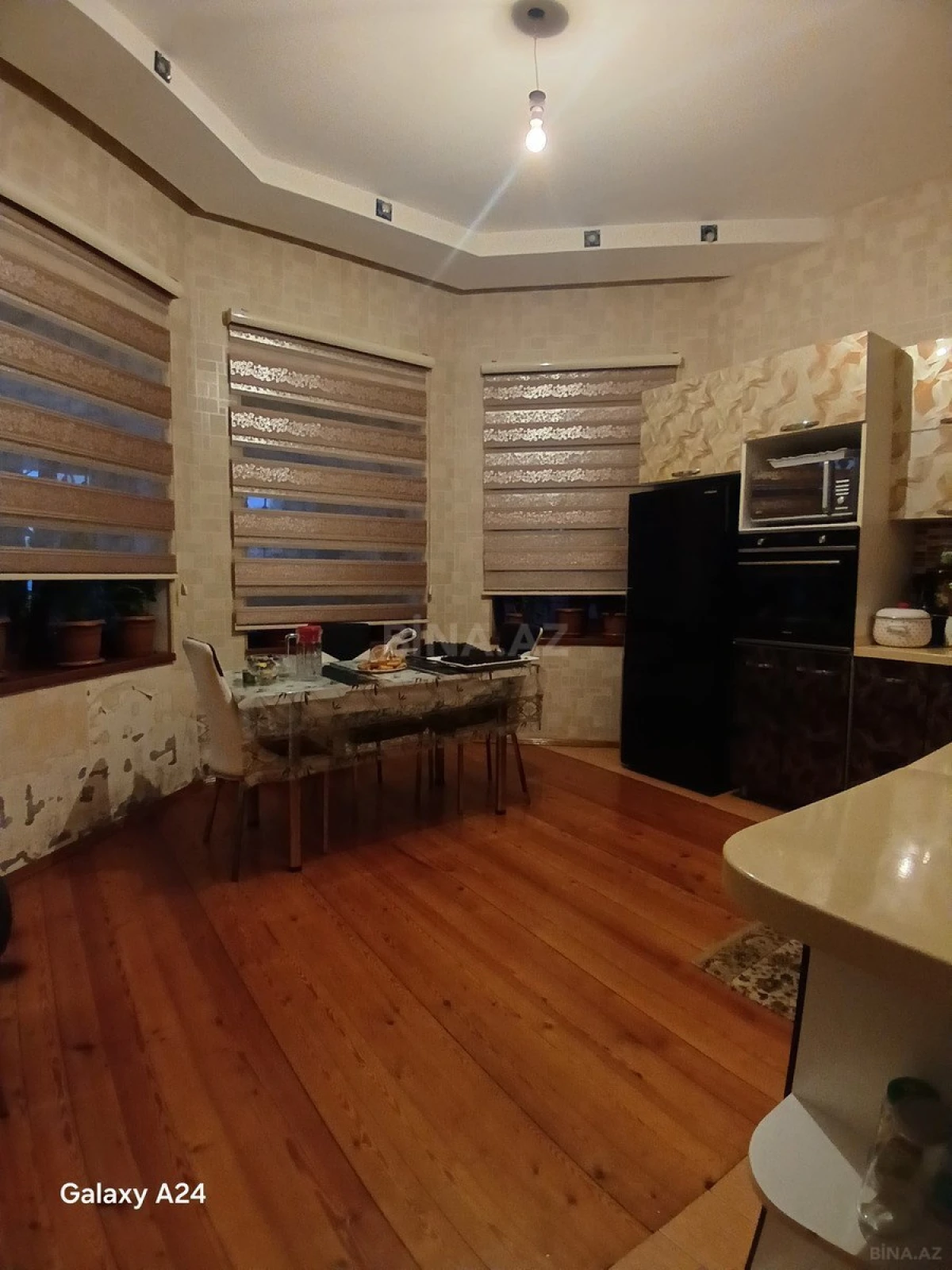 Satılır 6 otaqlı həyət evi 256 m²