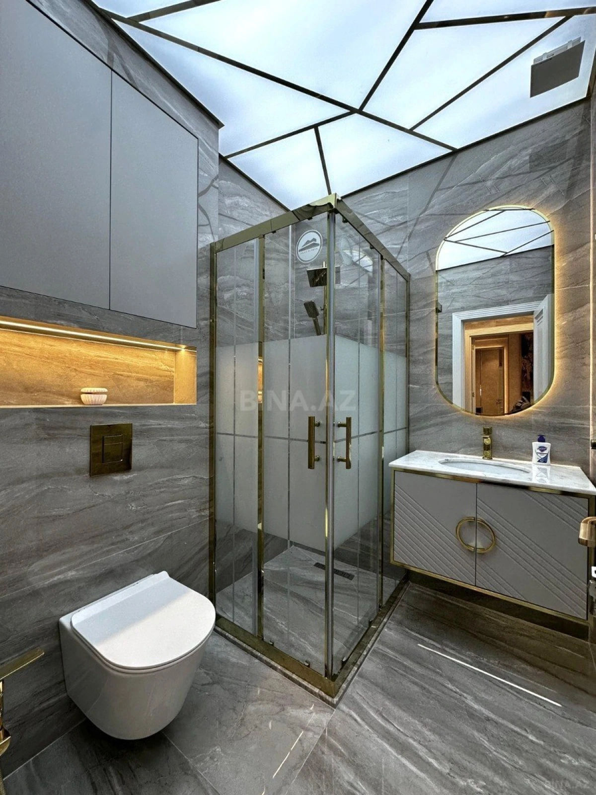 Kirayə verilir 2 otaqlı mənzil 78 m²