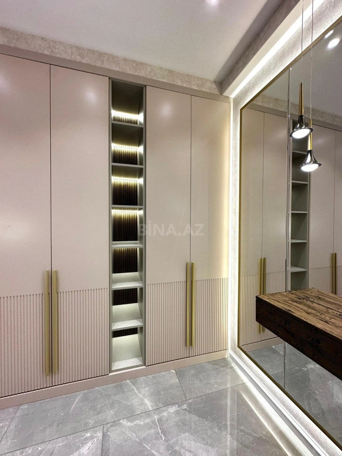 Kirayə verilir 2 otaqlı mənzil 78 m²