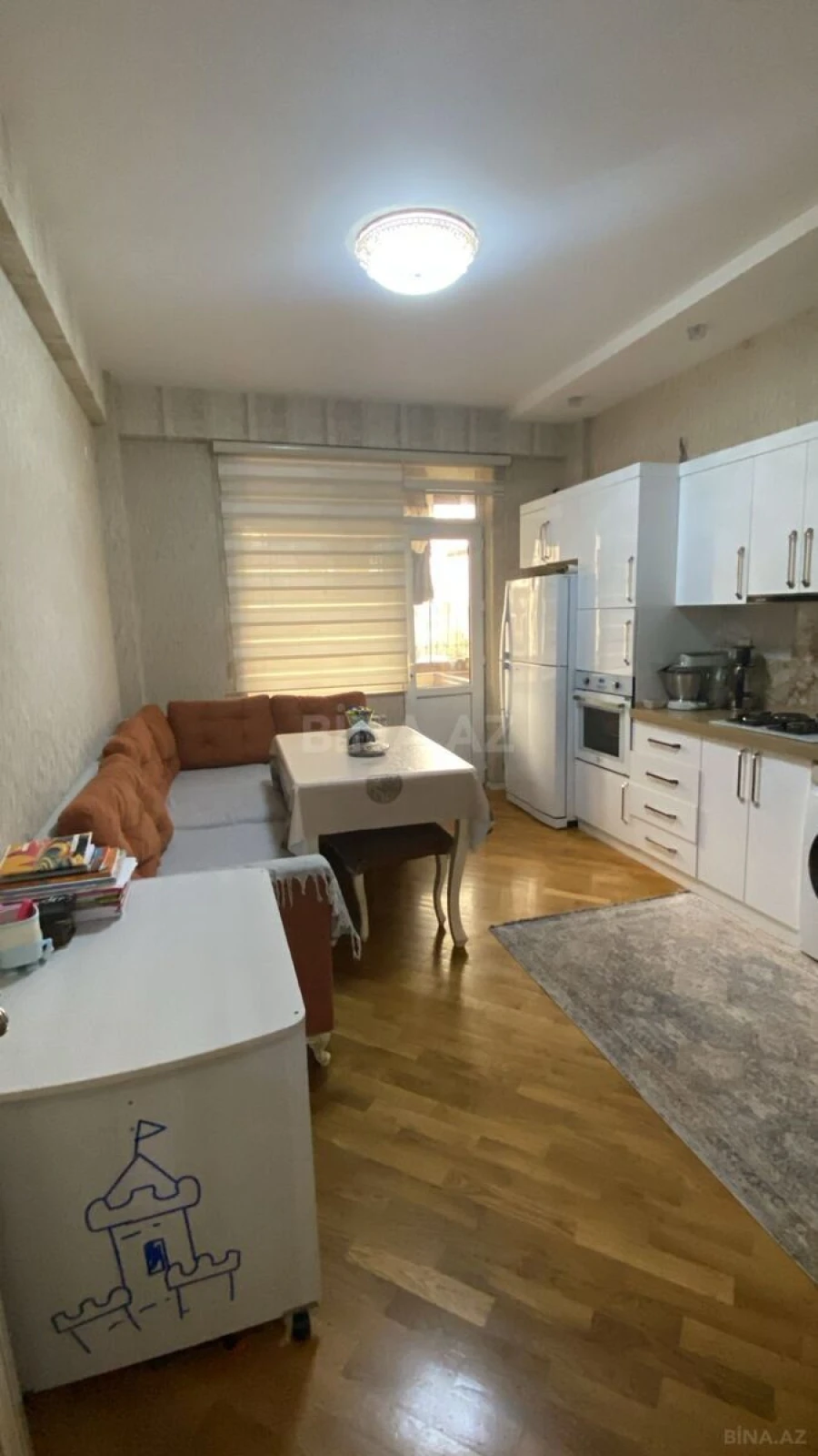 Satılır 3 otaqlı mənzil 137 m²