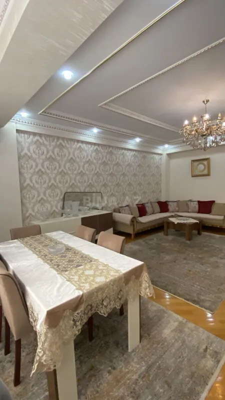 Satılır 3 otaqlı mənzil 137 m²