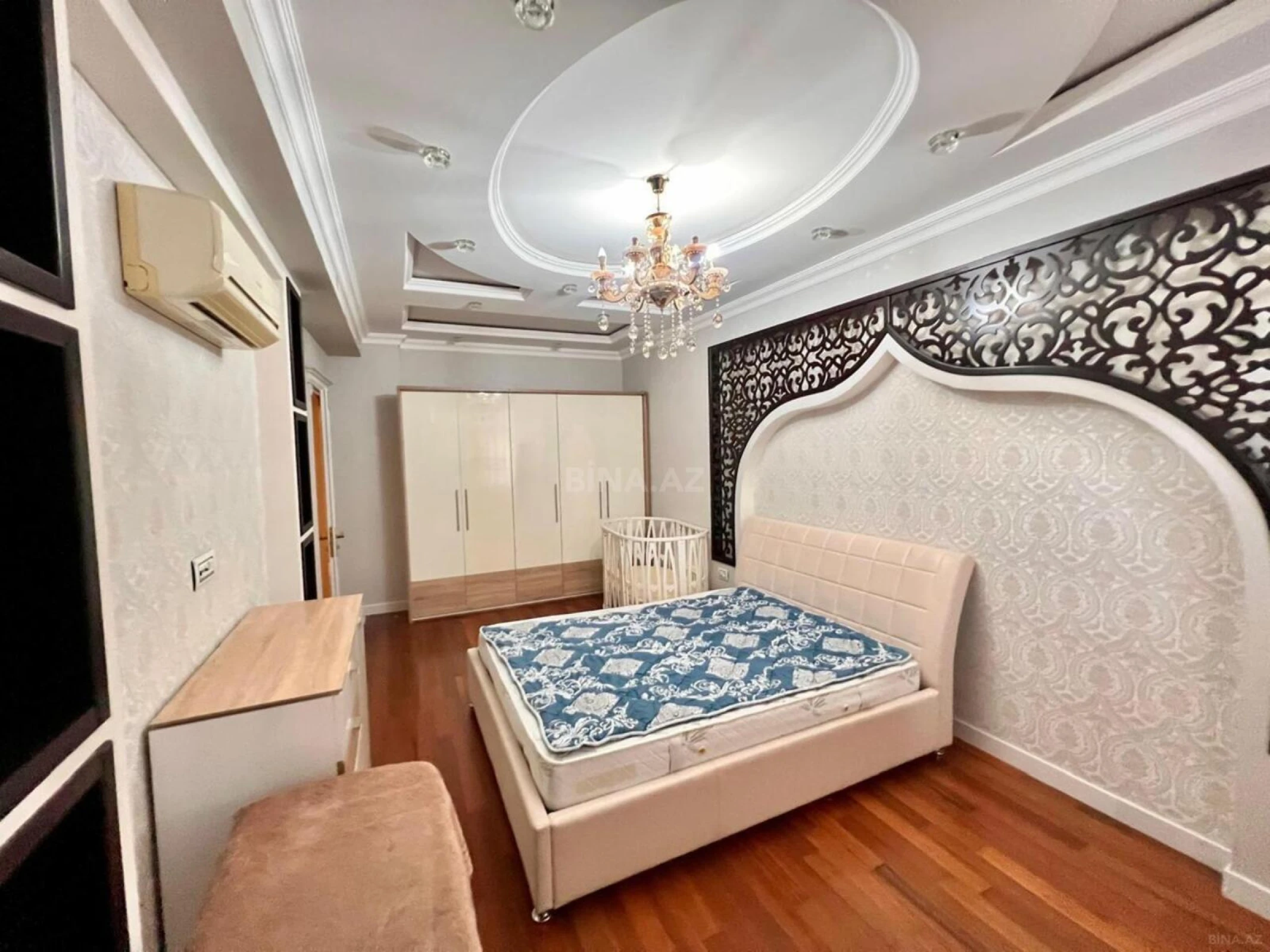 Kirayə verilir 2 otaqlı mənzil 97 m²