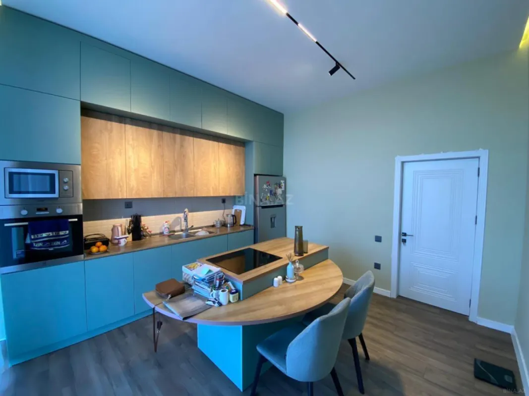 Satılır 5 otaqlı həyət evi 190 m²