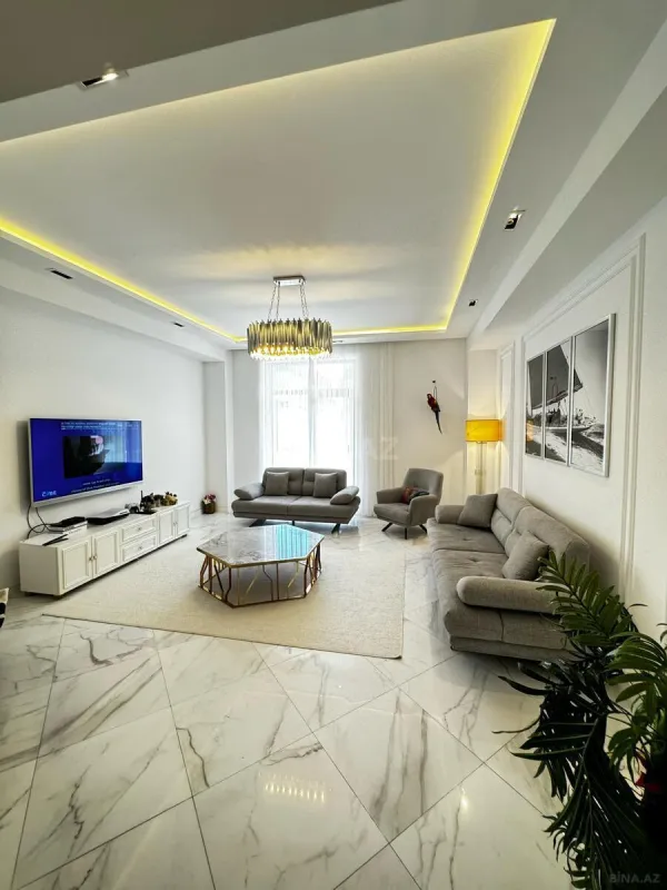 Satılır 4 otaqlı mənzil 154 m²