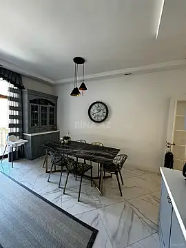 Satılır 4 otaqlı mənzil 154 m²