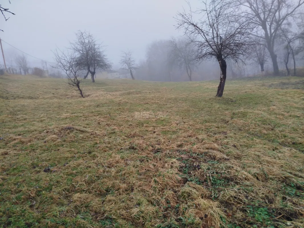 Satılır torpaq sahəsi 12 m²