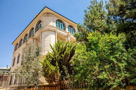 Satılır 7 otaqlı həyət evi 400 m² — Bakı, Badamdar 7 otaq 400.00 m²