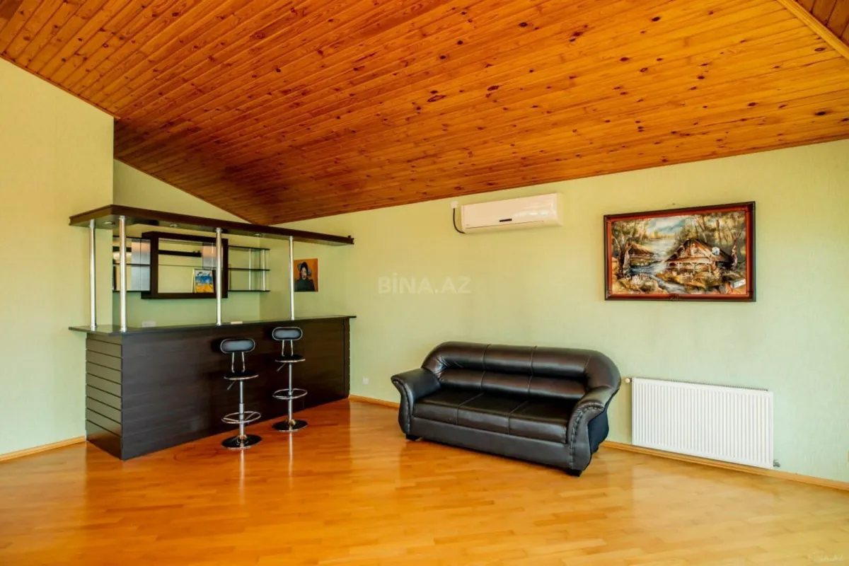 Satılır 7 otaqlı həyət evi 400 m²