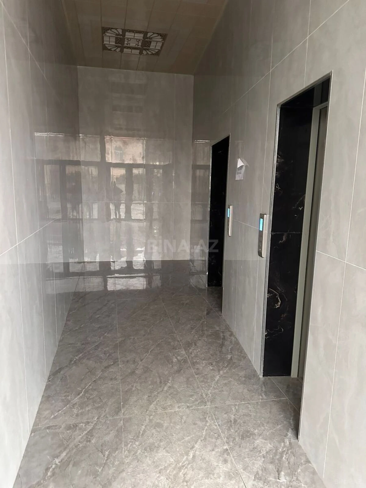 Satılır 2 otaqlı mənzil 77 m²