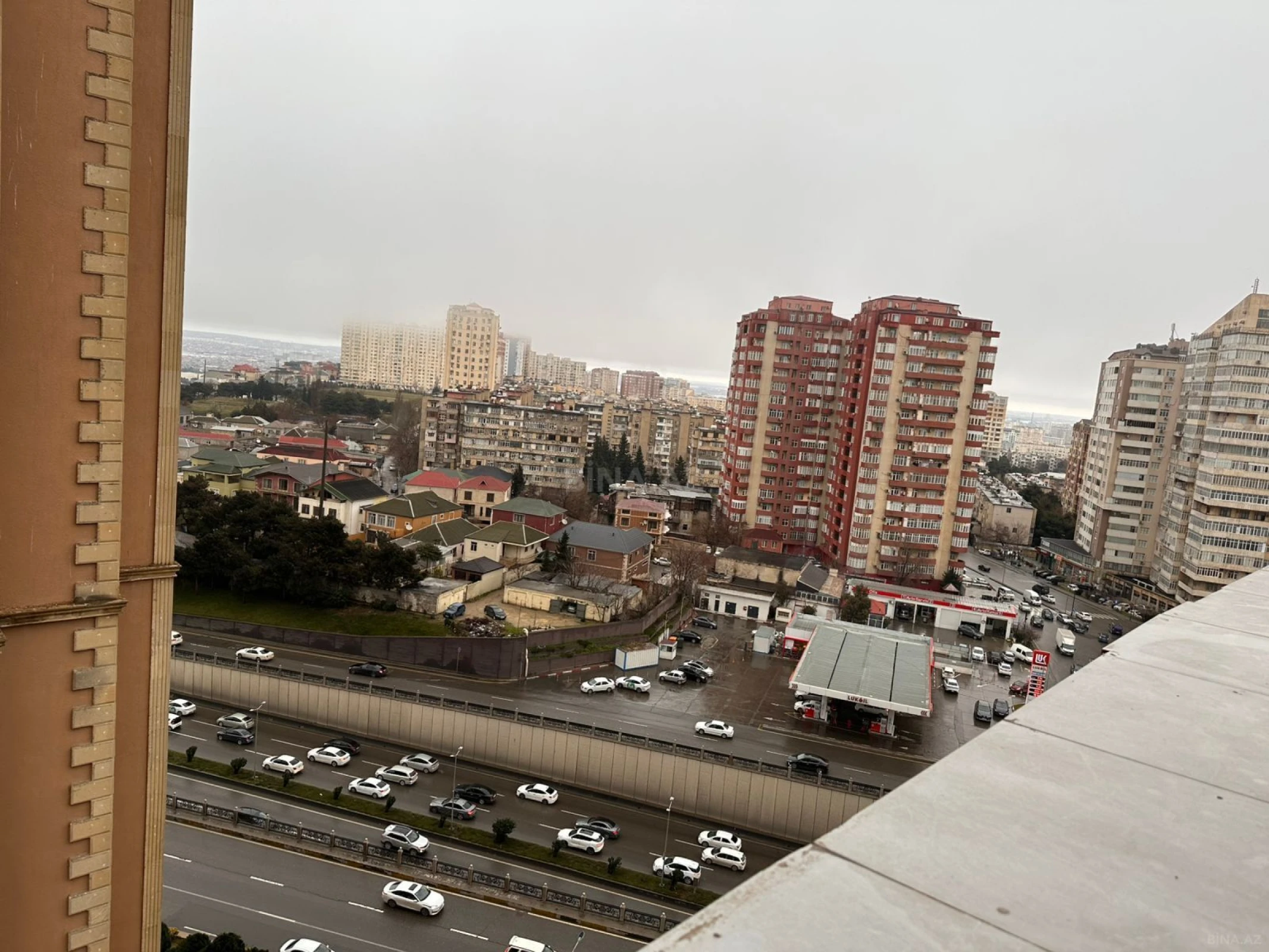 Satılır 2 otaqlı mənzil 77 m²