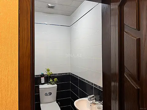 Satılır 3 otaqlı mənzil 130 m²