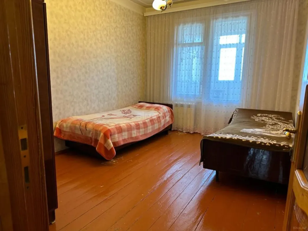 Satılır 5 otaqlı mənzil 110 m²