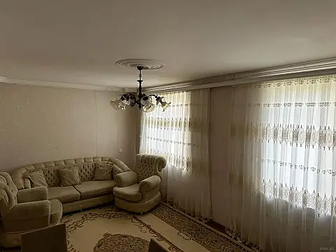 Satılır 5 otaqlı mənzil 110 m²