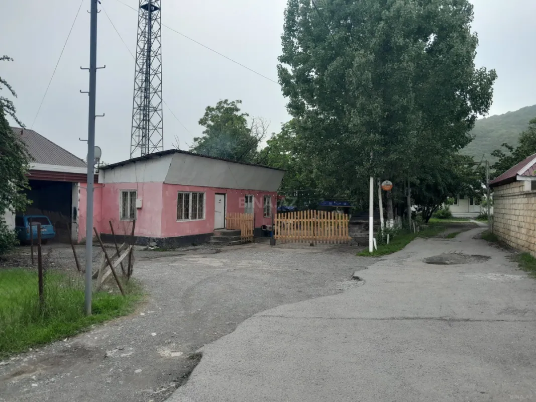 Satılır obyekt 400 m²