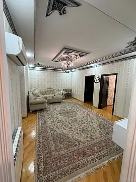 Satılır 4 otaqlı mənzil 135 m²