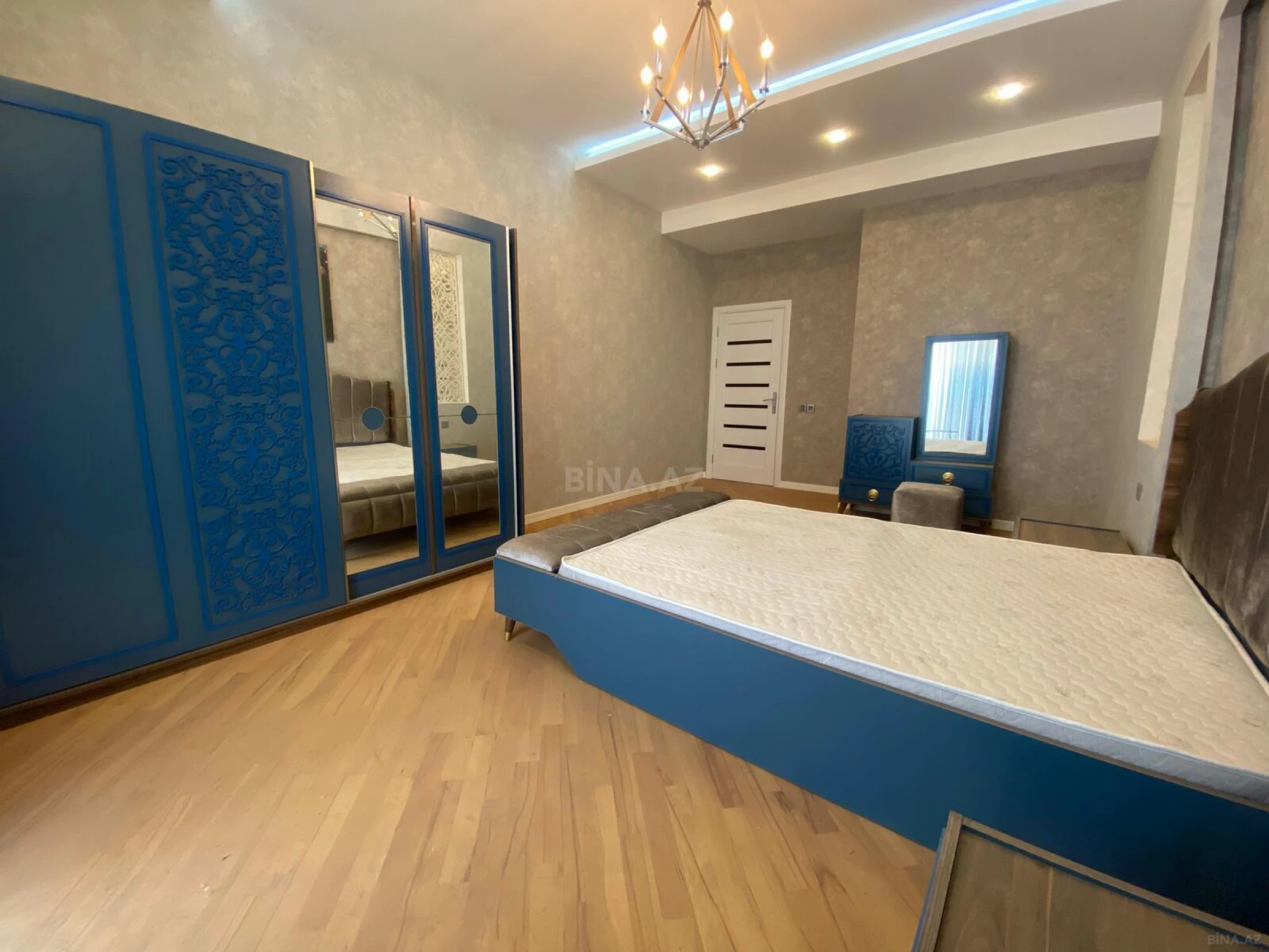Kirayə verilir 2 otaqlı mənzil 100 m²