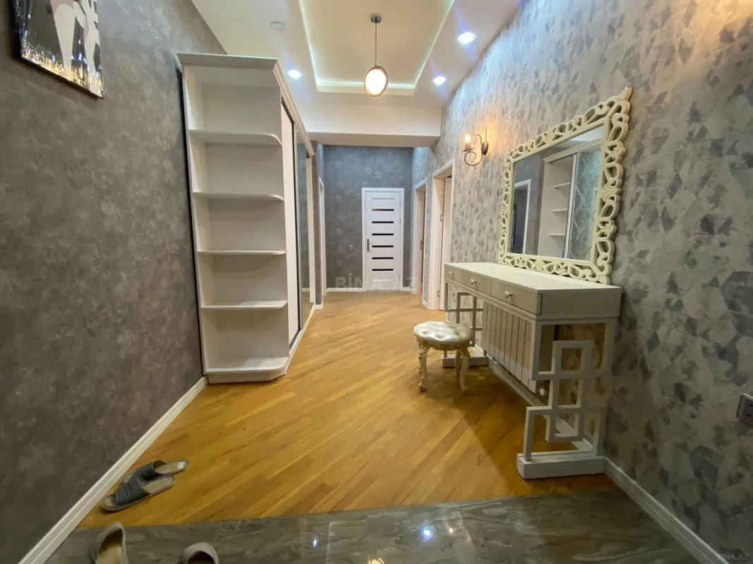 Kirayə verilir 2 otaqlı mənzil 100 m²