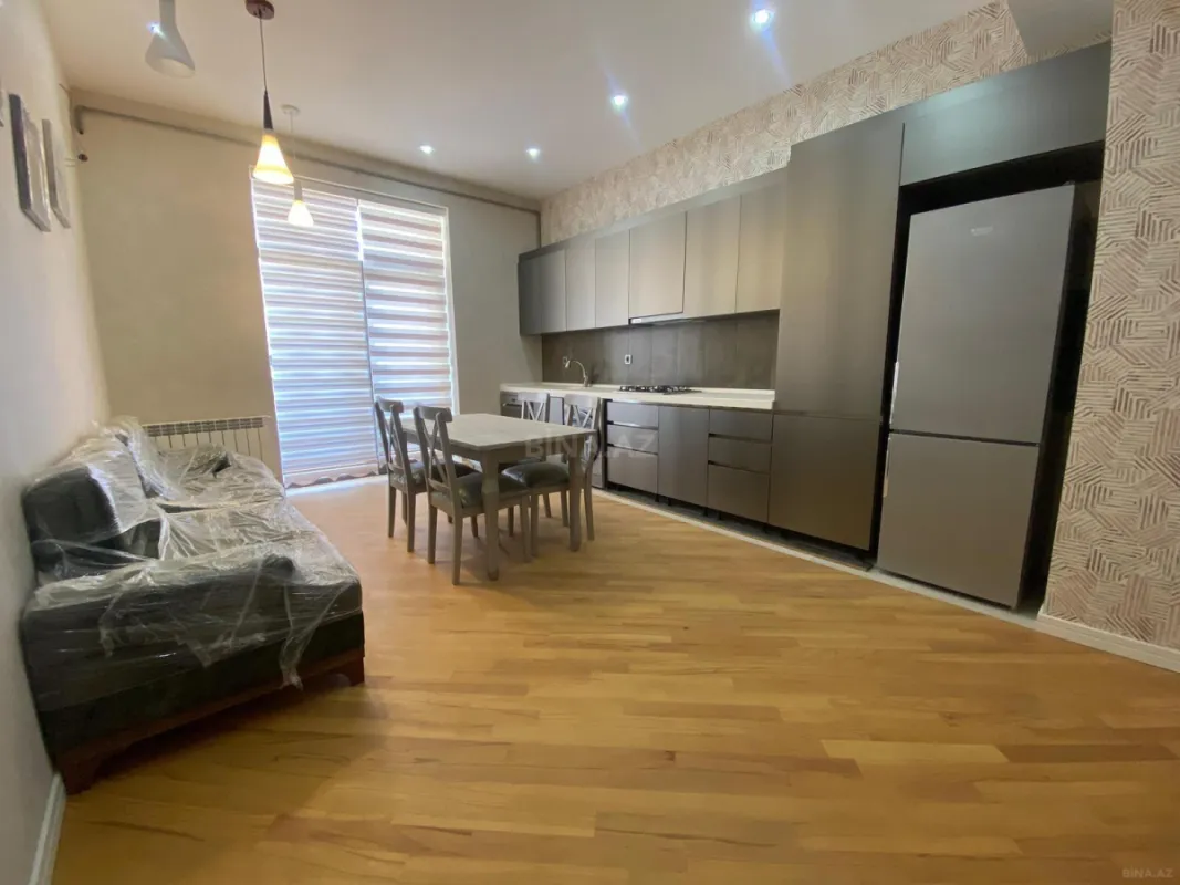 Kirayə verilir 2 otaqlı mənzil 100 m²