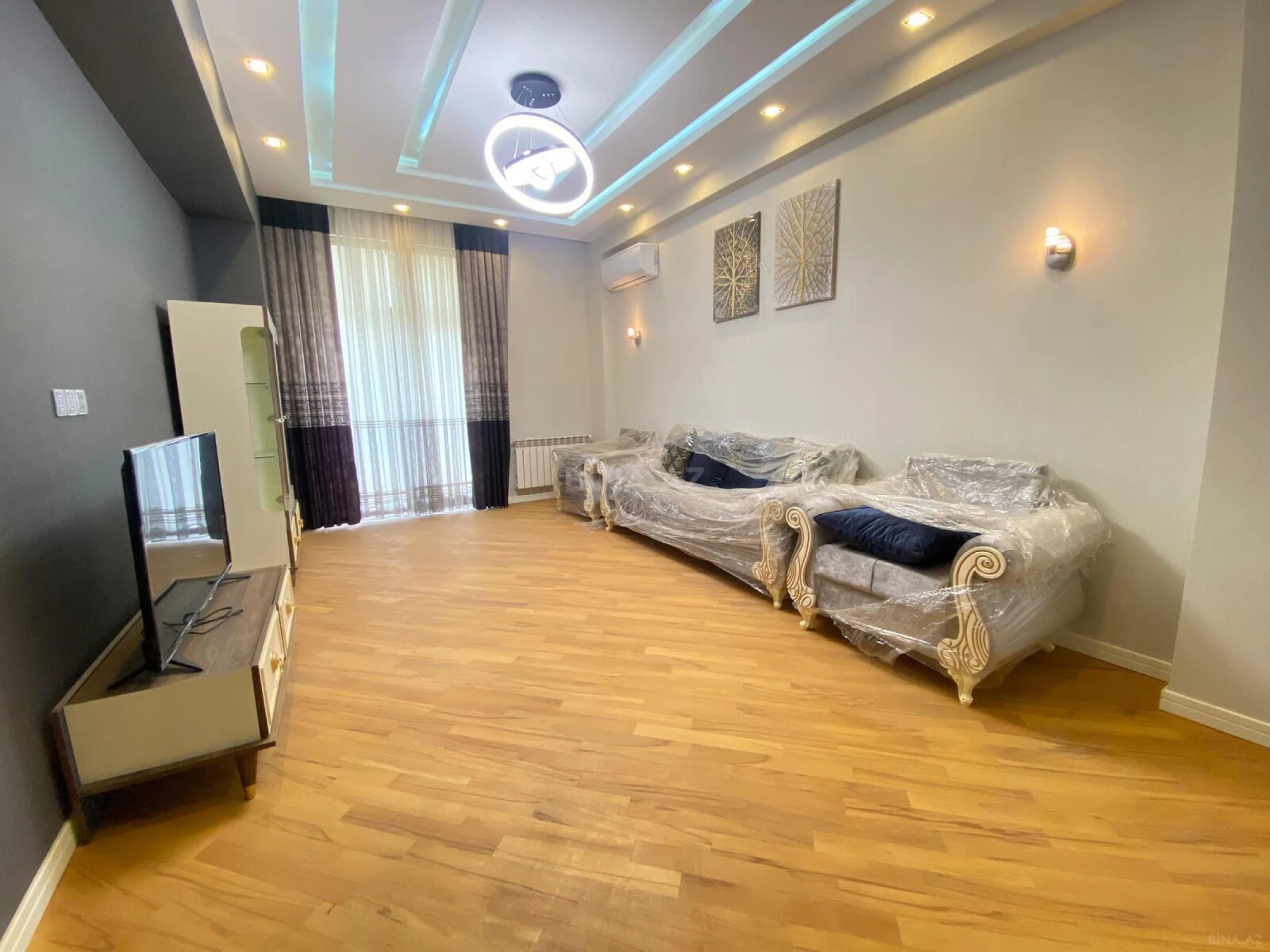 Kirayə verilir 2 otaqlı mənzil 100 m²