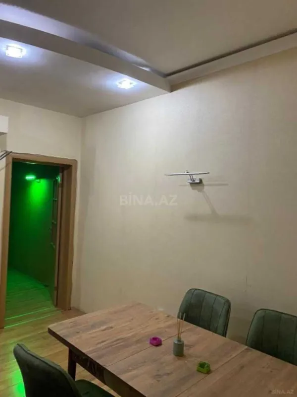 Kirayə verilir 2 otaqlı mənzil 76 m²