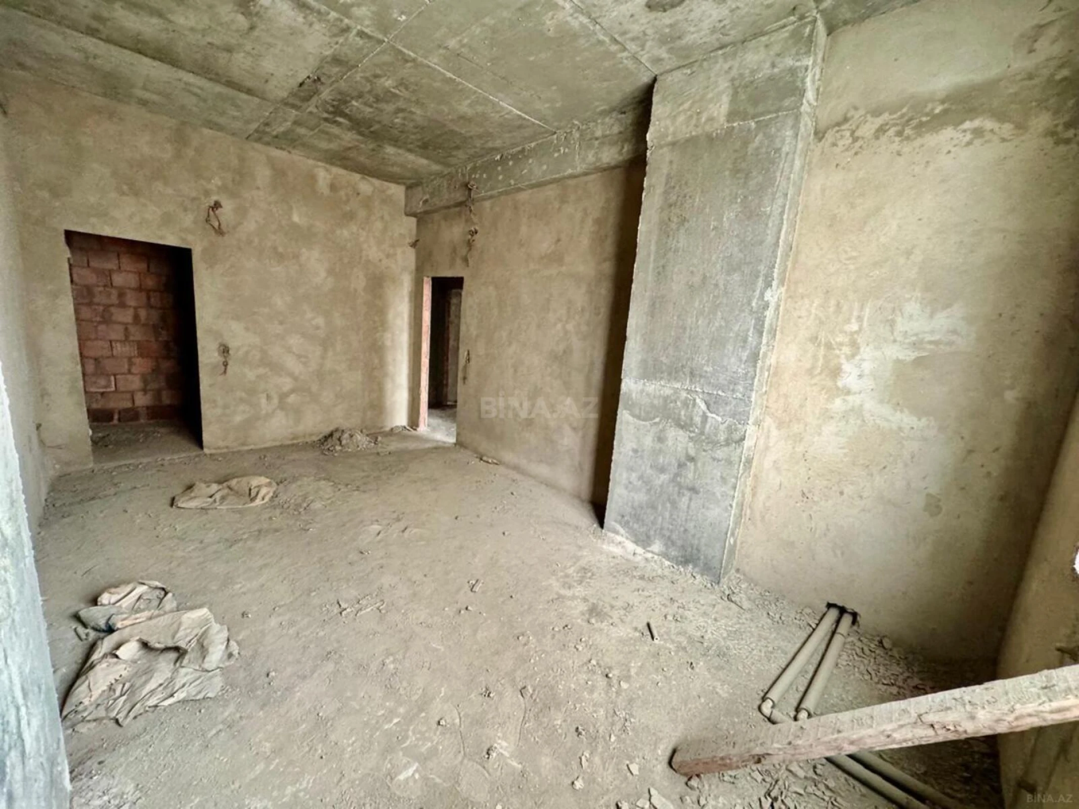 Satılır 2 otaqlı mənzil 95 m²