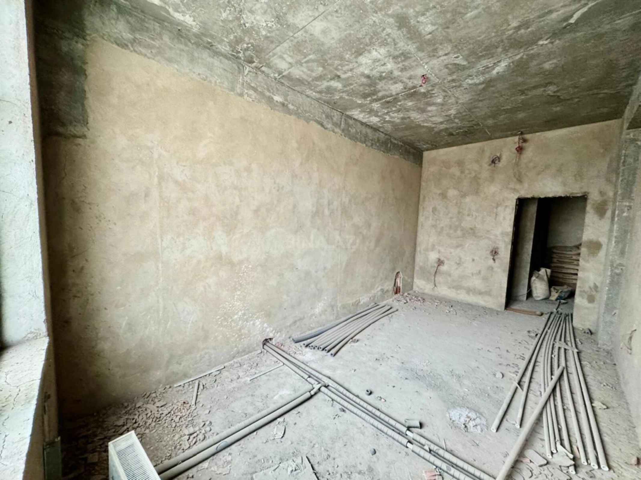 Satılır 2 otaqlı mənzil 95 m²