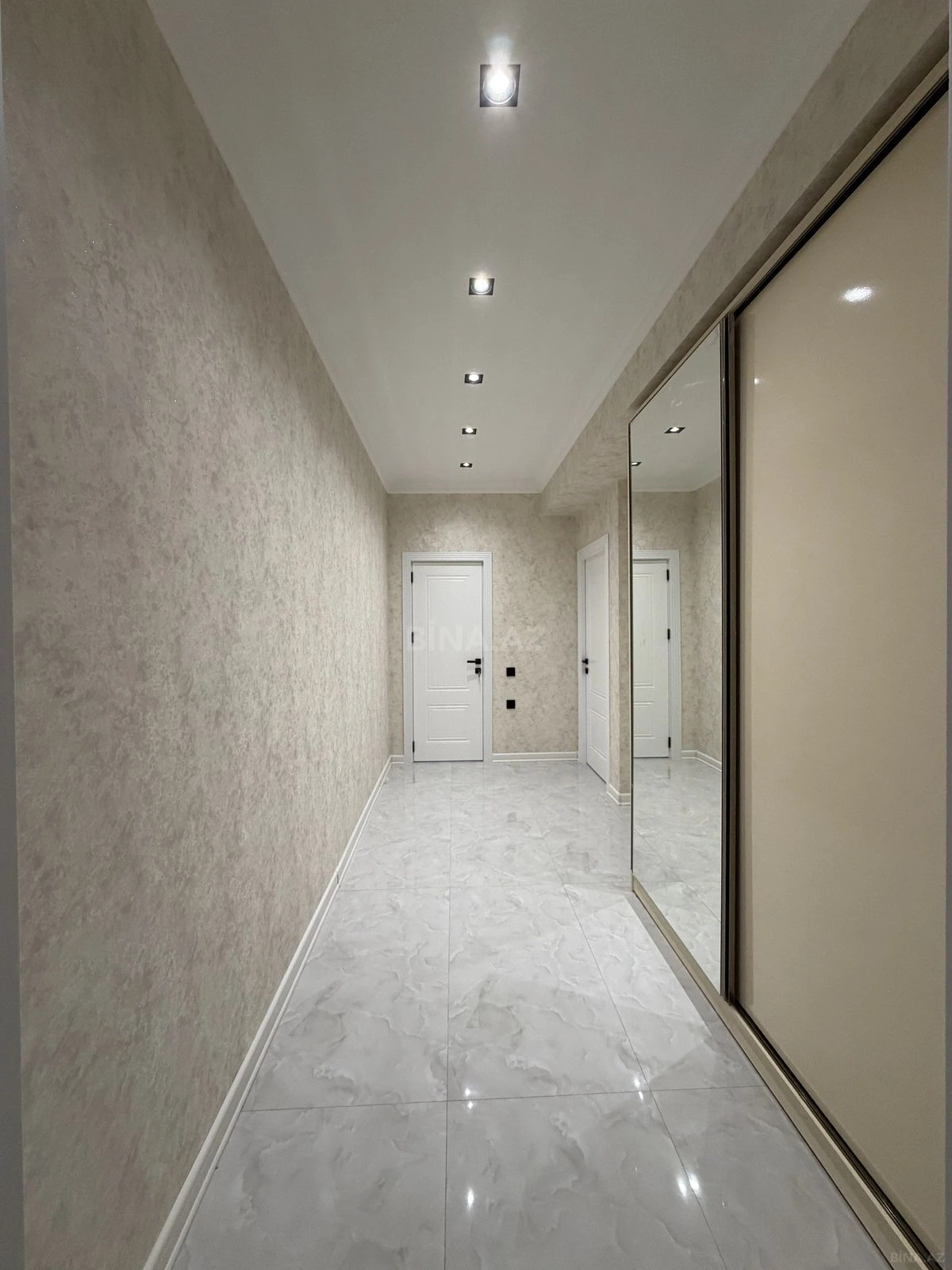 Satılır 2 otaqlı mənzil 54 m²