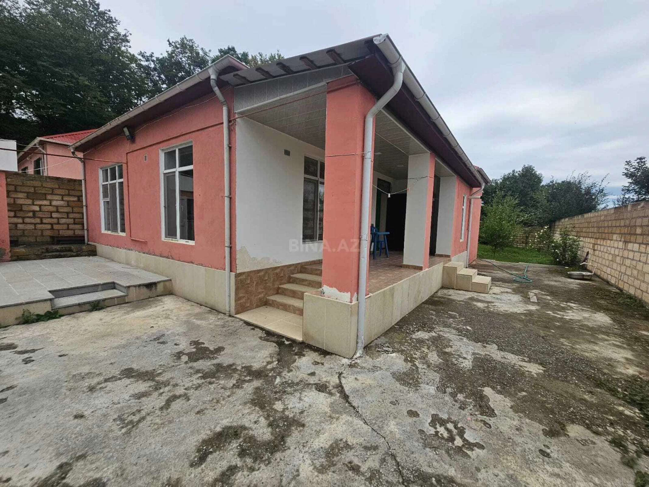 Satılır 3 otaqlı həyət evi 120 m²