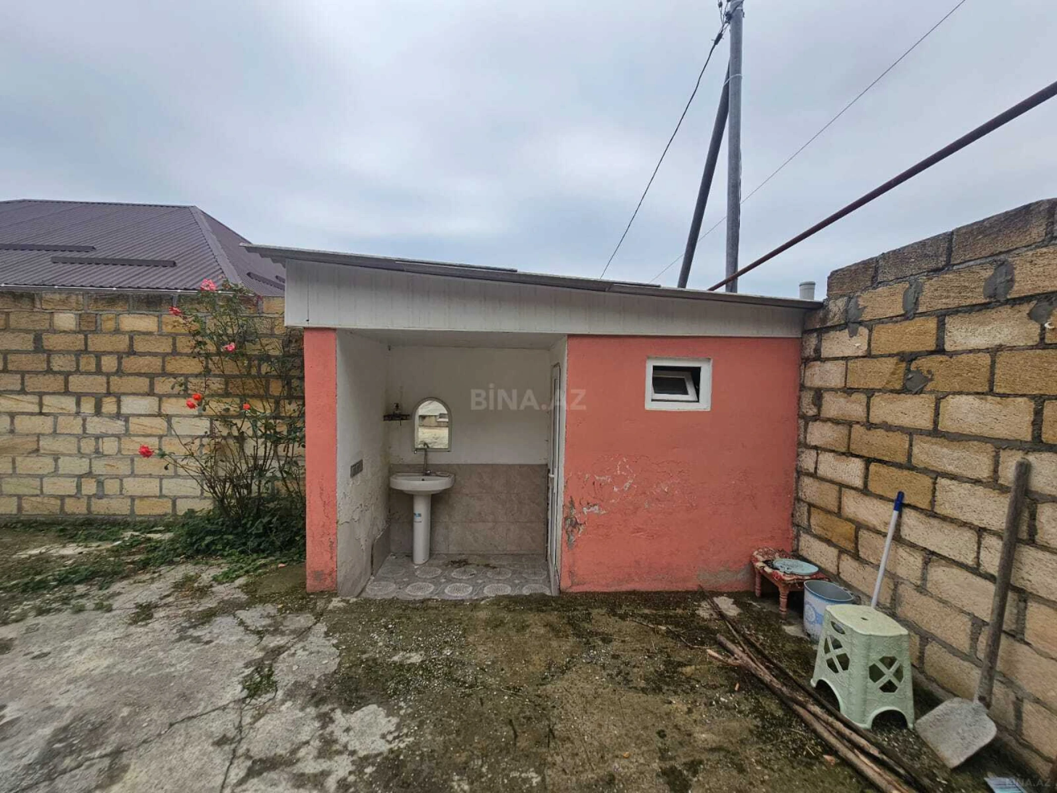 Satılır 3 otaqlı həyət evi 120 m²