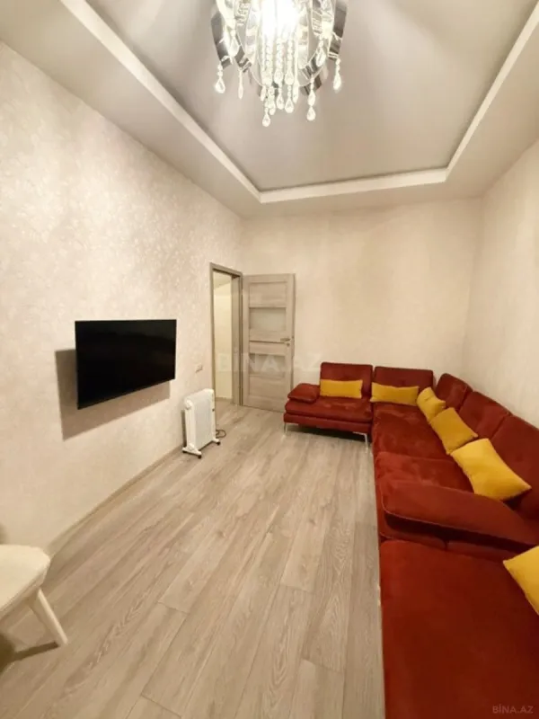 Kirayə verilir 2 otaqlı mənzil 60 m²